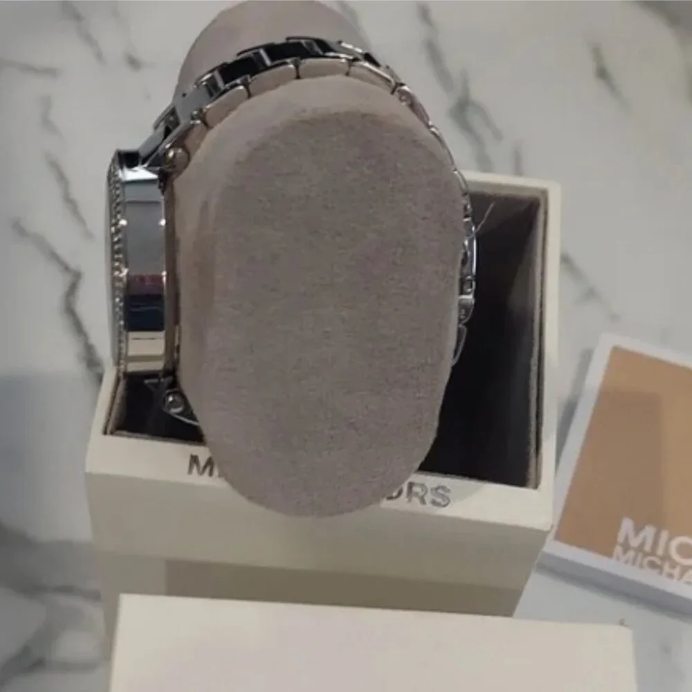 NWT MICHAEL KORS WATCH
